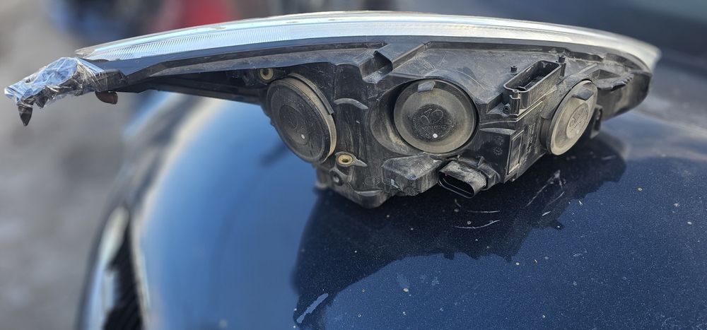 Far xenon adaptiv Ford Focus 3 cu Daylight