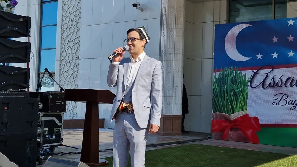 Певец современый Солист вокалист Астана