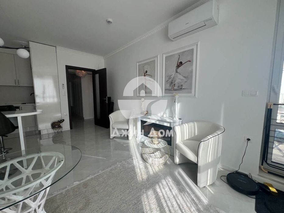 Продава се Тристаен апартамент в Бургас, Славейков - 90 кв.м за 3234 €/кв.м - Снимка #5