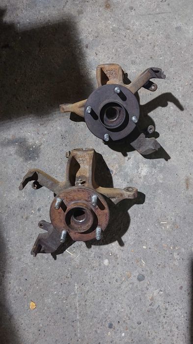 Предни шенкел главини за форд фокус МК1 до 2004год.