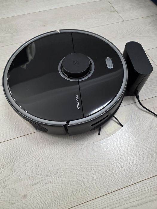 Roborock S5 MAX stare foarte buna, accesorii de rezerva