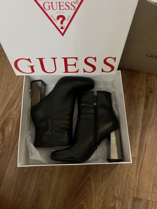GUESS весенние сапоги оригинал