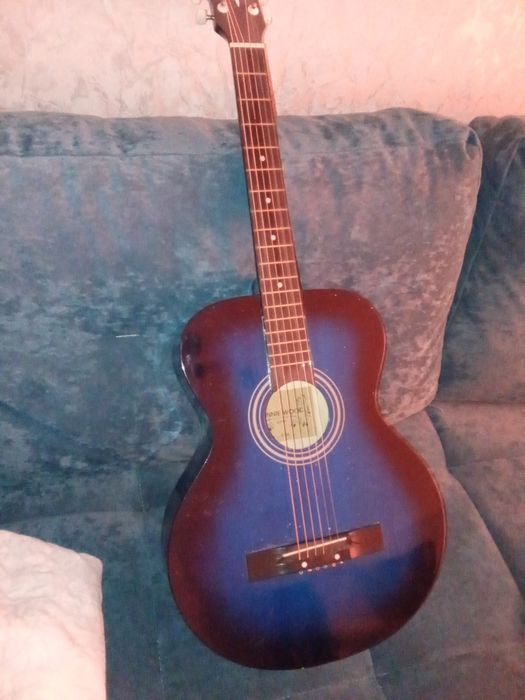 продам гитару Ronnie Wood