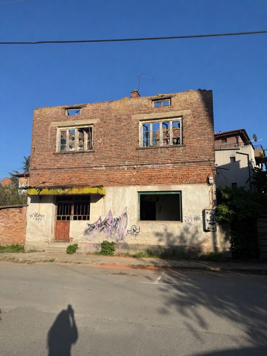 Продава се Къща в Казанлък - 200 кв.м за 498 €/кв.м - Снимка #2