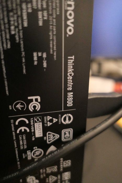 PC LENOVO ThinkCentre M800 M700 SFF Procesor Quad Intel Core i7-6700 i5-6600 Memorie Ram 8 GB DDDR4 Hdd 500 GB sau SSD 120GB
