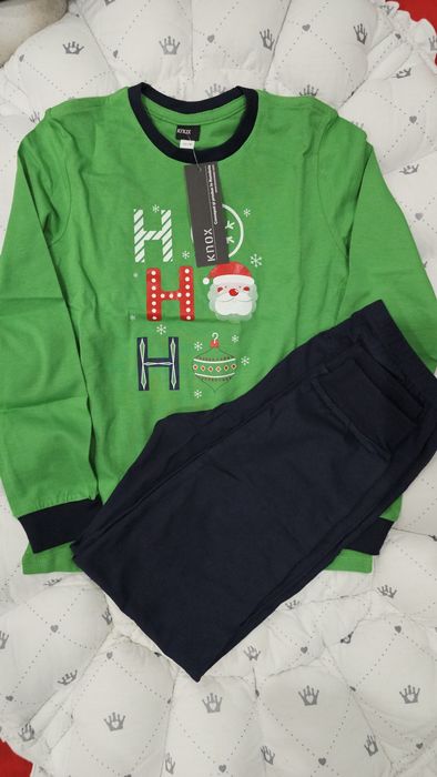 Pijamale tematice de Craciun pentru copii