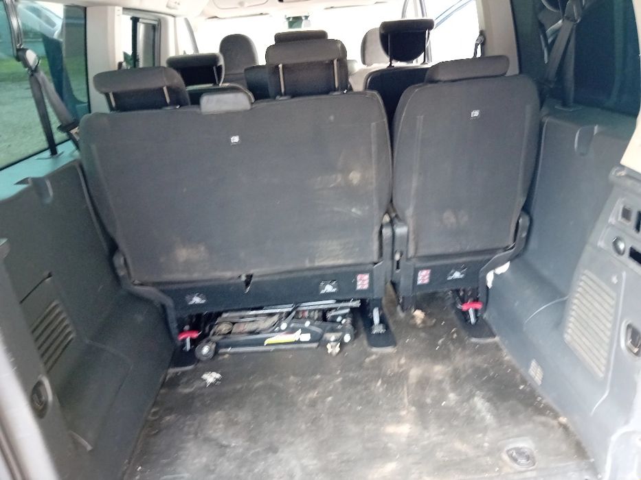 Vând  autoturism