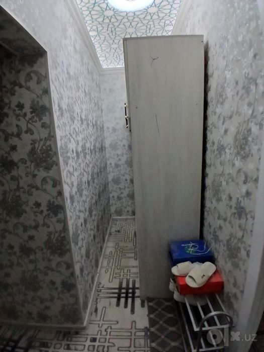 Qarshi shaxar markazidan 2 xonali kvartira sotiladi