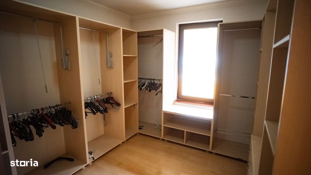 Vila de Lux,35 arii,Valea Ghinzii