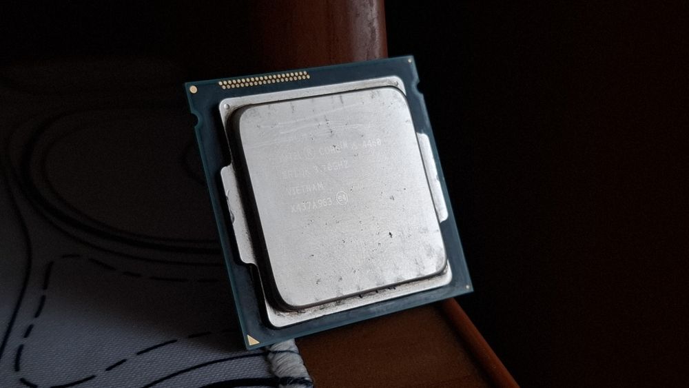 Комплект процессоров Intel i5-4460 + 2× E7400