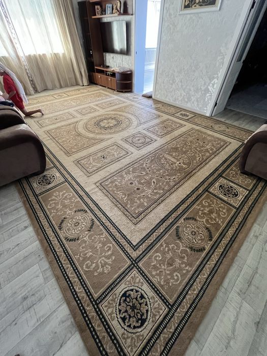 Продам шерстеной клем размером 4*6 метров.