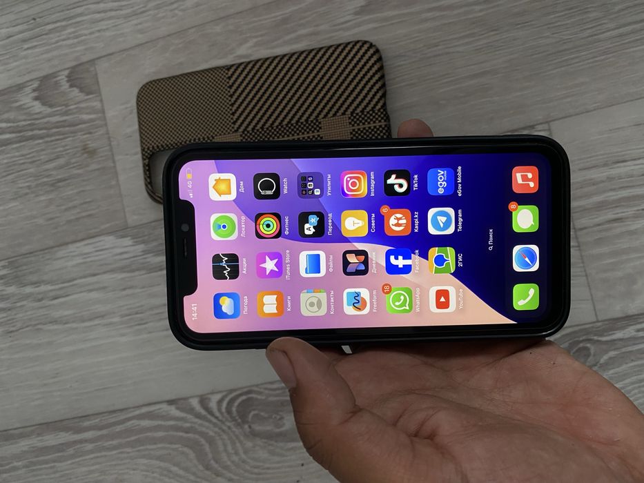 Продаже 11 отличном состояние