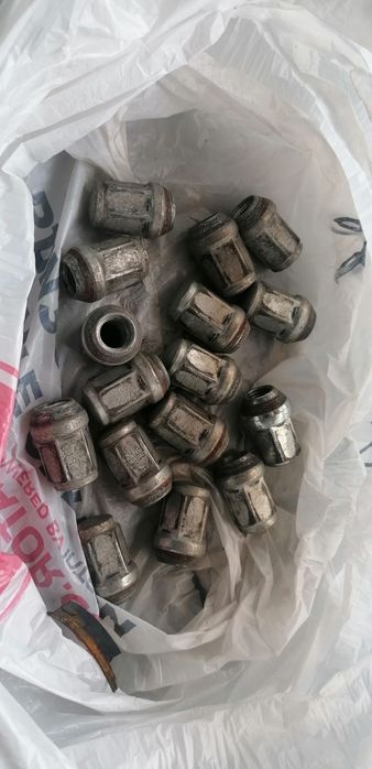 Гайки за автомобилни джанти Опел