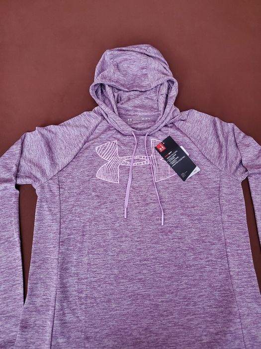 Спортна блуза UNDER ARMOUR