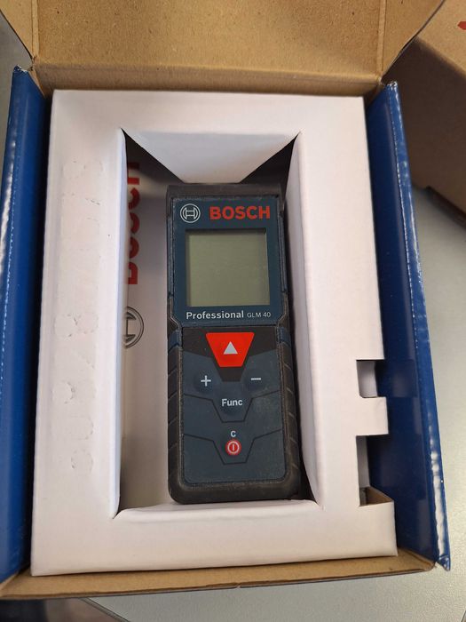 Лазерна ролетка Bosch GLM 40