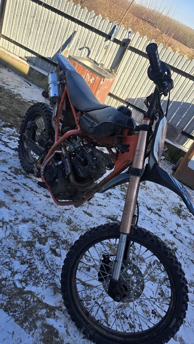 Vând cross KXD 150 cm