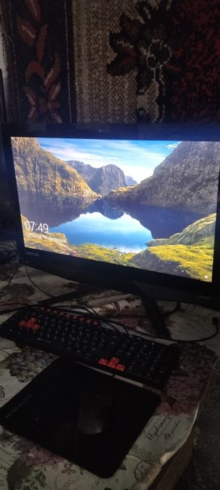 Продам компьютер.леново.