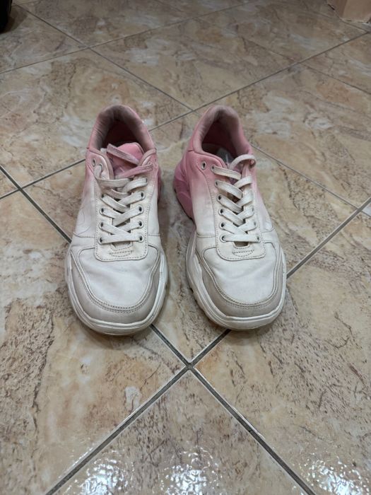 Продавам Дамски Маратонки  REPLAY номер 39