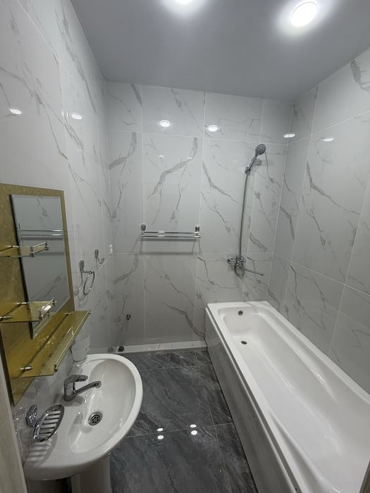 Продам срочно свою квартиру 74 кв.м новостройка массив 5