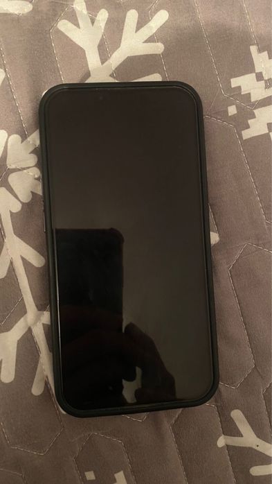 Продам iPhone 13..