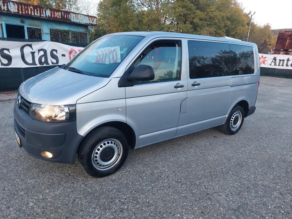 VW Transporter T5 8+1 Locuri 2011