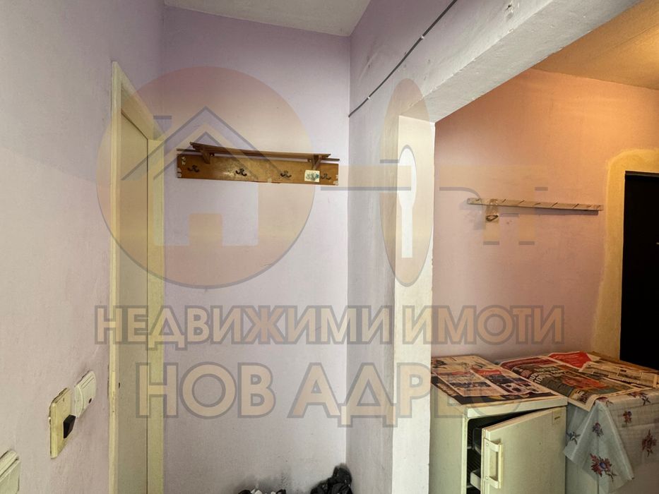 Продава се Двустаен апартамент в Търговище, Запад 3 - 60 кв.м за 931 €/кв.м - Снимка #3