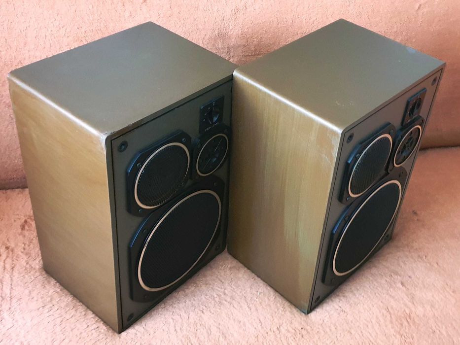 Boxe Universum Quelle International Best 0.2379,  80W pe 4 Ohm