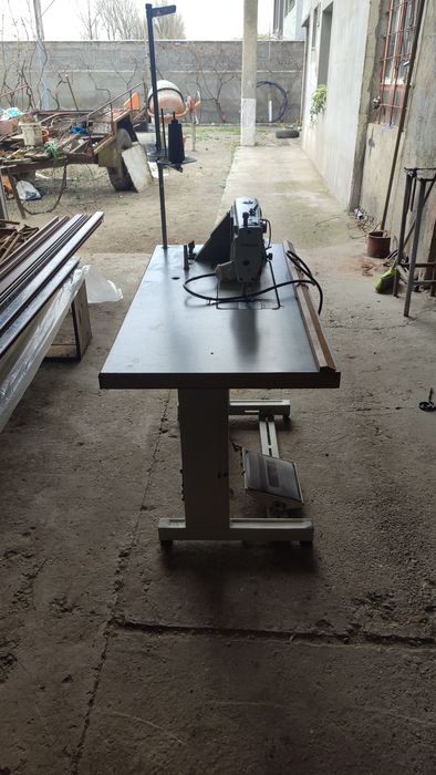 Mașina de cusut Typical