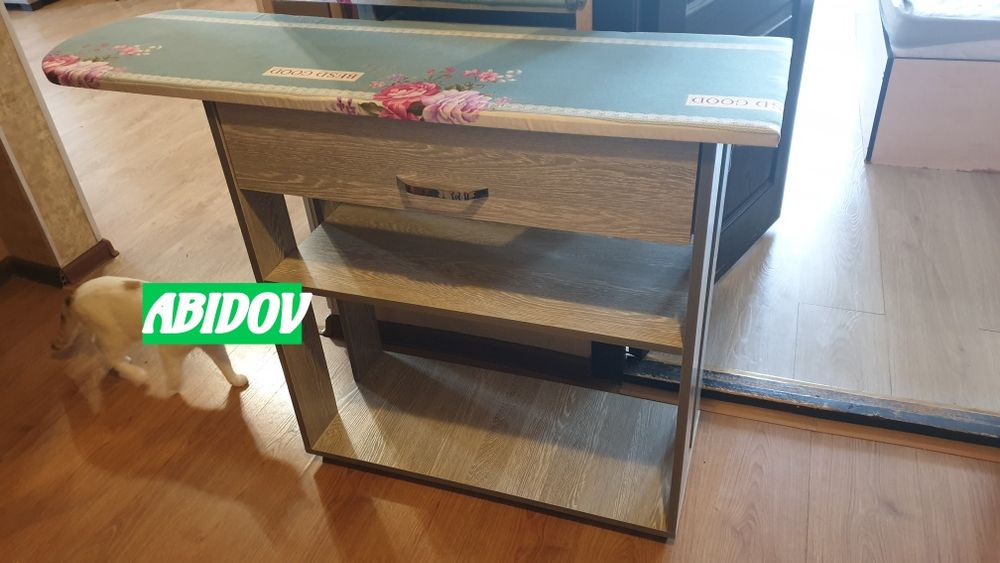 Гладильная доска комод на роликах , есть в наличии