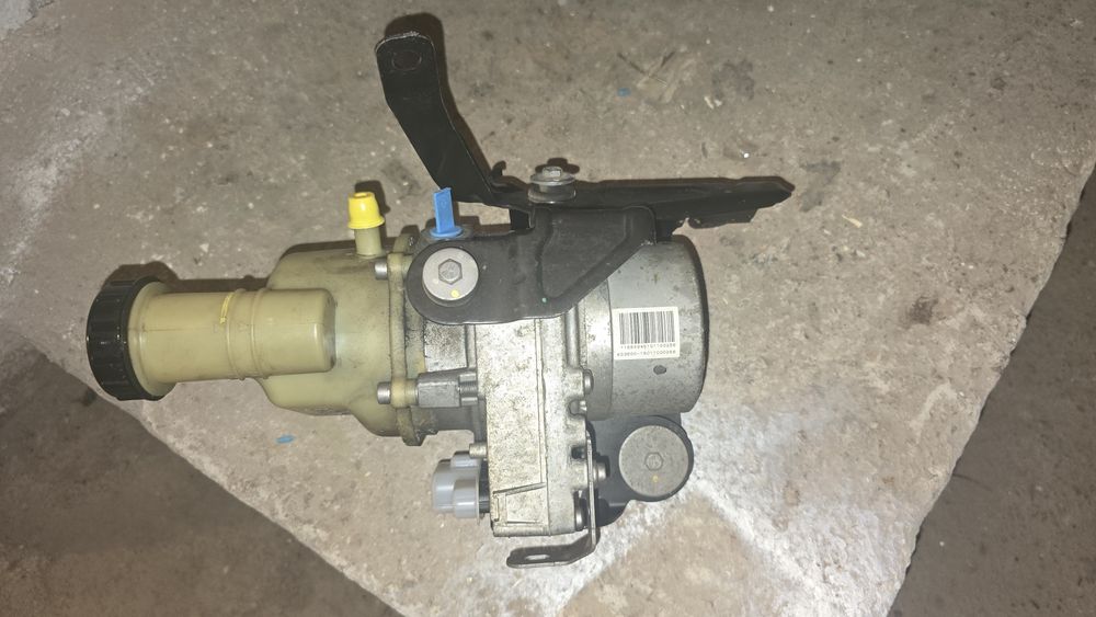 Pompă servo  Dacia