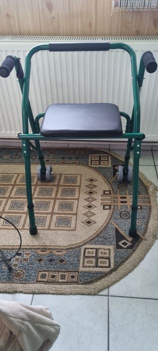 Rolator, cadru cu sezut