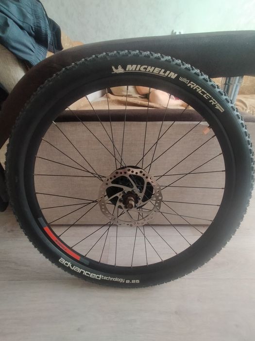 Продам покрышки на велосипед MICHELIN (Мишлен)