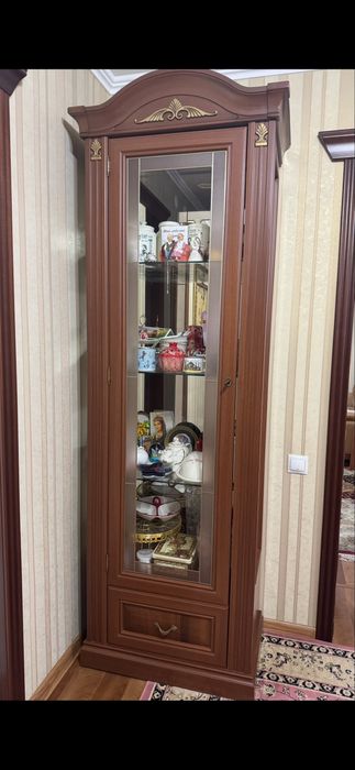 Продаю ДВА серванта в ИДЕАЛЬНОМ состоянии!