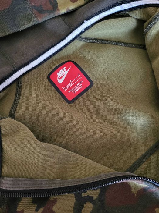 Nike tech fleece детски суитшърт