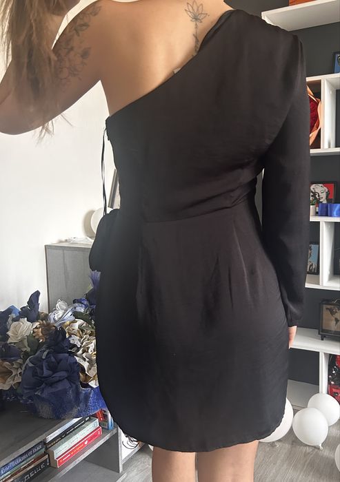 Рокля H&M за повод