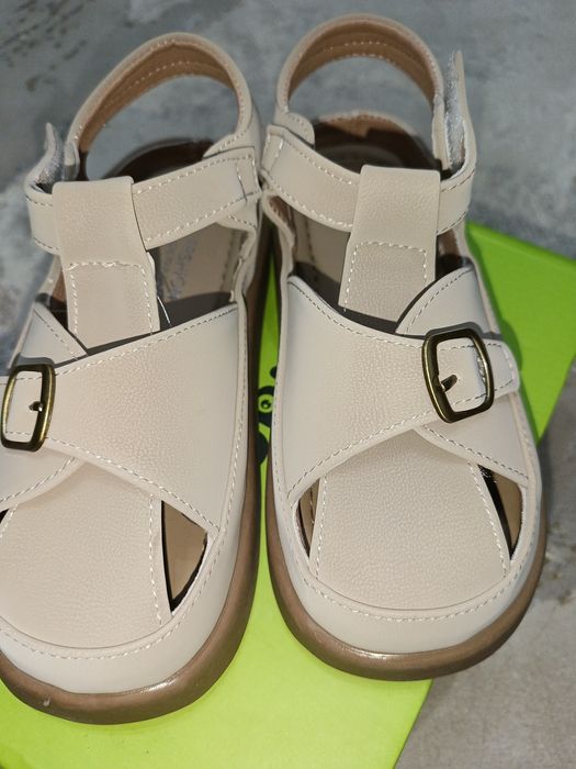 Сандали новые полузамша