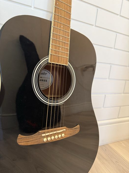 Акустическая Гитара