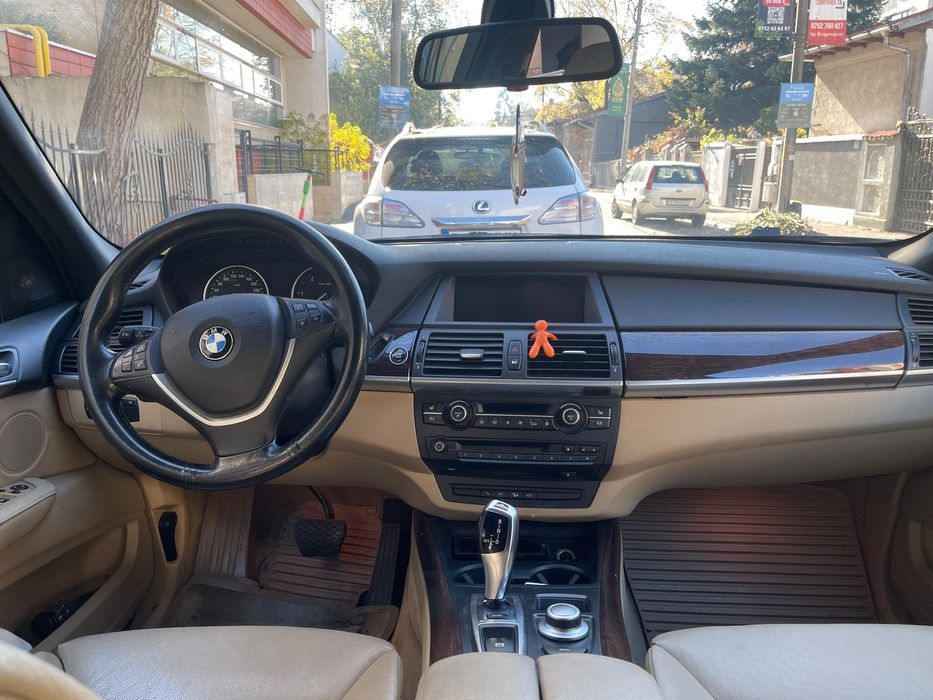 BMW X5 3.0sd Bi-Turbo 286CP 2008 Unic Proprietar 201.220 km AWD Pachet Sport Adaptive Drive Trapa panoramica Piele Preț 11400 $ negociabil. Sună acum!