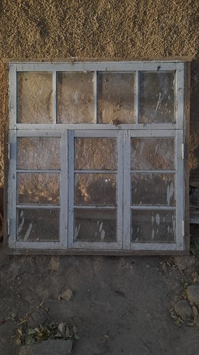 Rossiski eshik romlar sotiladi kelishilgan narxda xolati alo darajada