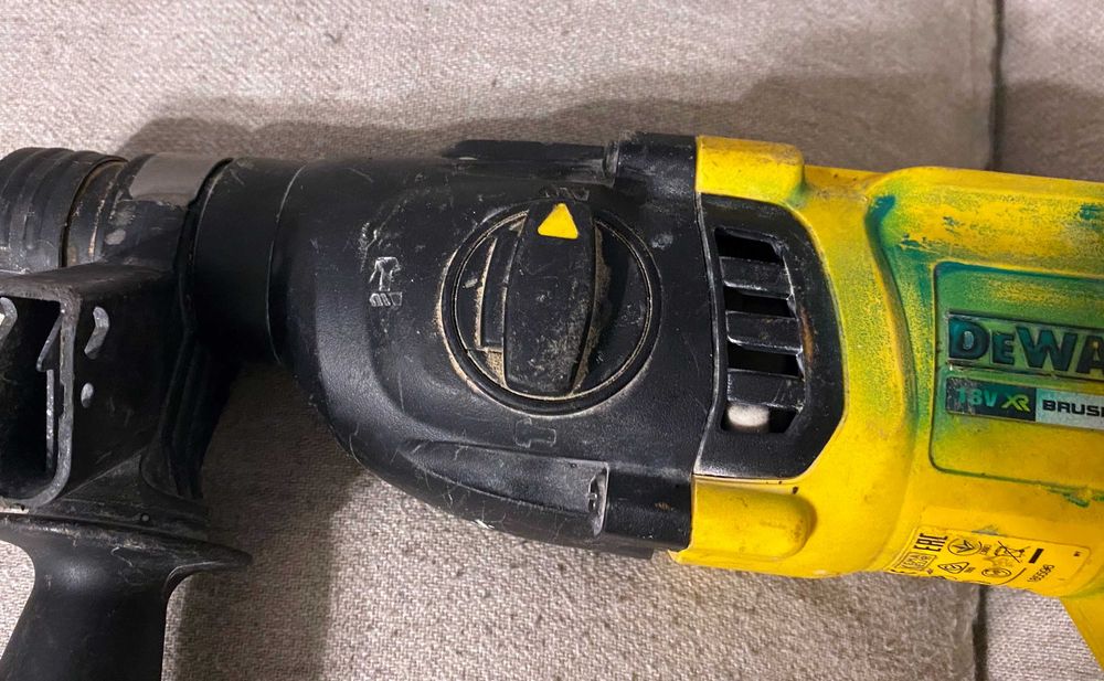 Ciocan rotopercutor DeWalt DCH133 18V XR Brushless SDS Plus