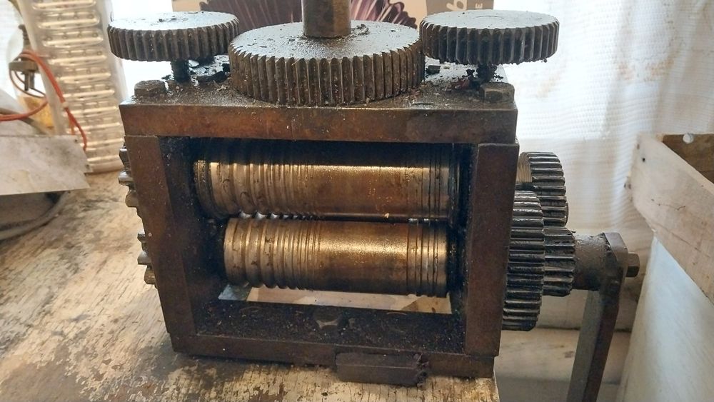 Валц ,муфелний печ ,бормашина ,пуфка, для ювелиров продаётся