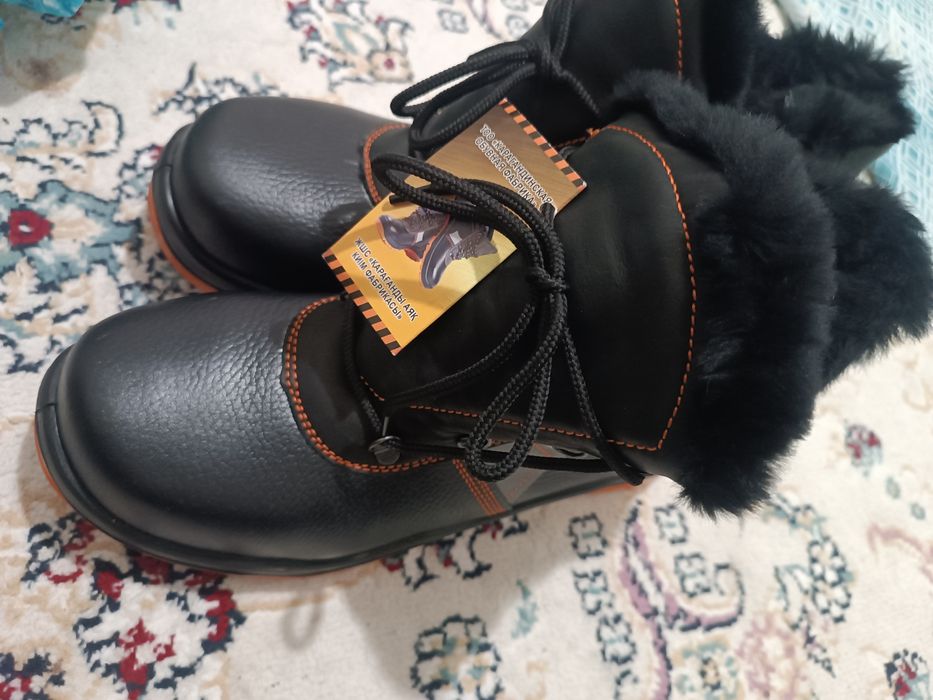 Зимний ботинка продам новый