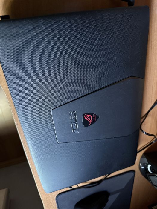 Asus ROG лаптоп