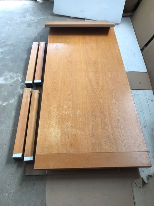 Masa extensibila de 10 persoane