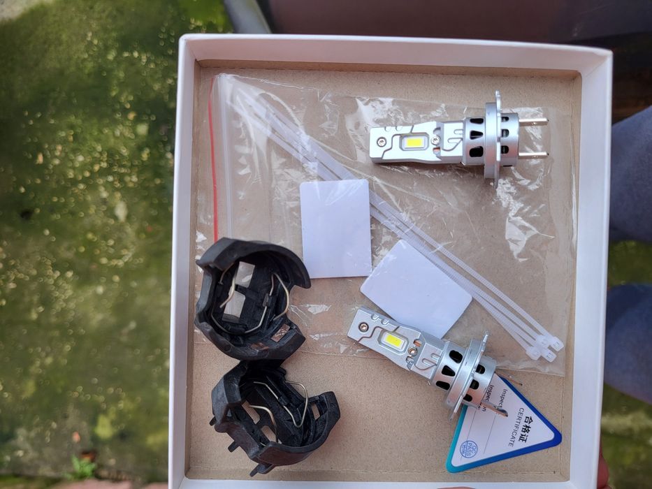 Vand becuri led h7  30000 lumeni