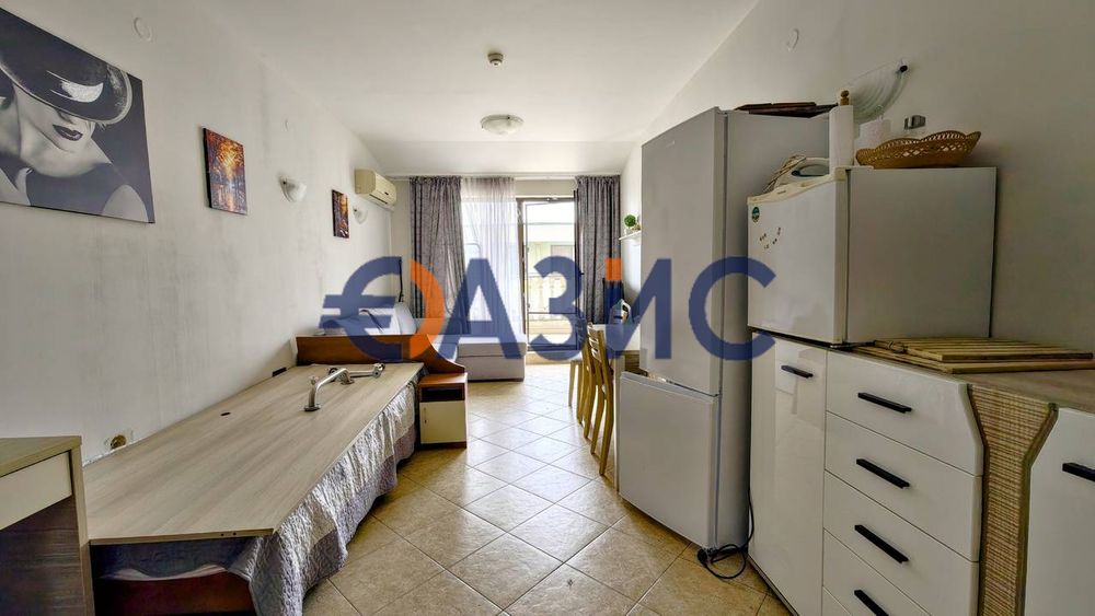Продава се Двустаен апартамент в к.к. Слънчев бряг - 60 кв.м за 731 €/кв.м - Снимка #3