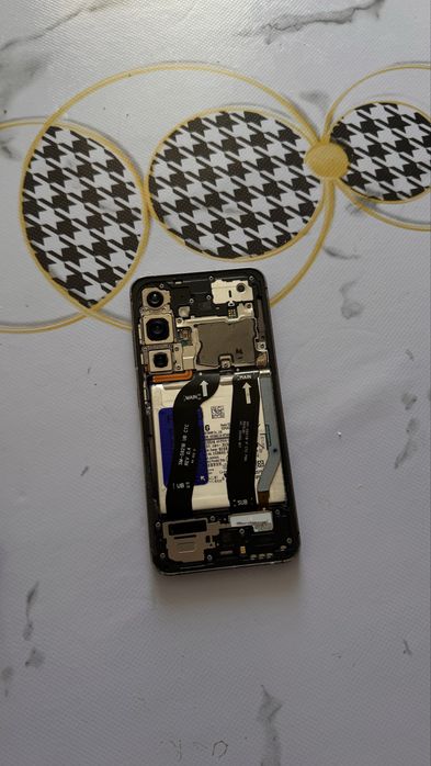 Samsung s24 256/8