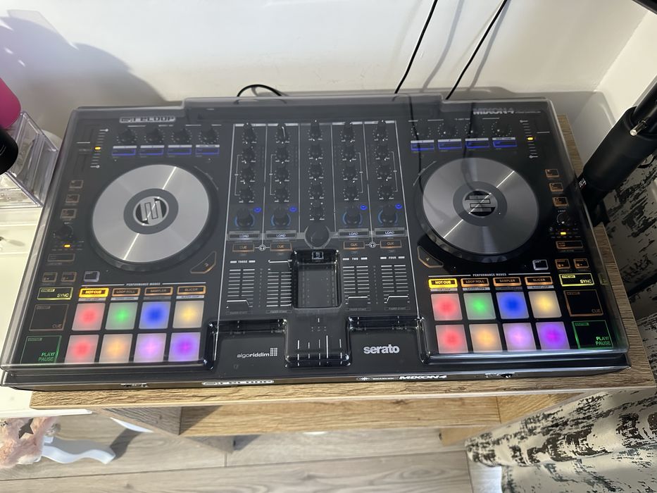 Reloop Mixon 4 - Consola DJ Serato 4 canale, ca noua !