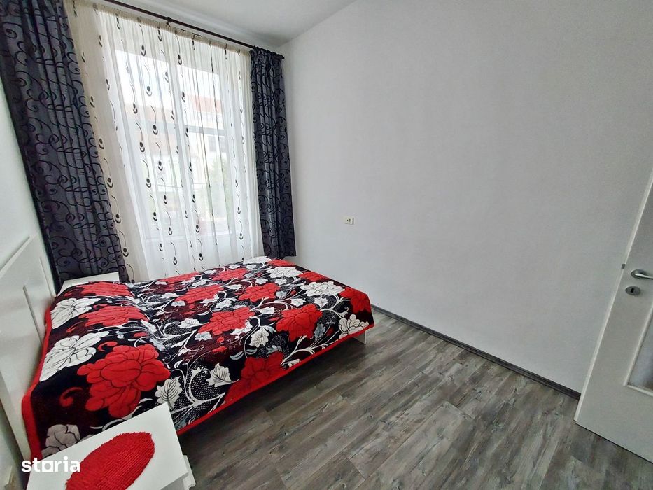 Apartament 3 camere, boxa, pod, parcare, Centru,  zona B-dul Eroilor