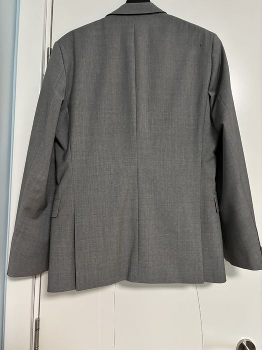 НОВ Мъжки костюм HUGO .размер 46 нов Промоция